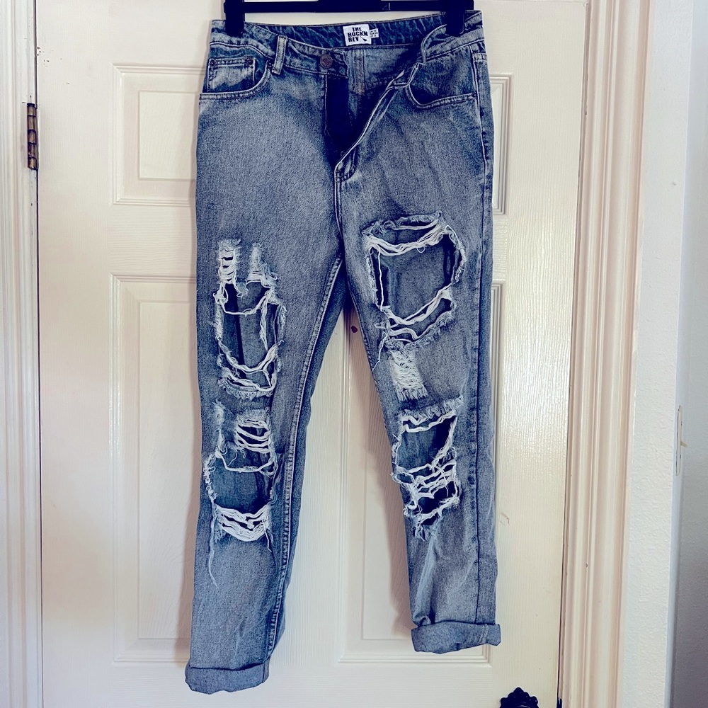 Boyfriend Ripped Jeans